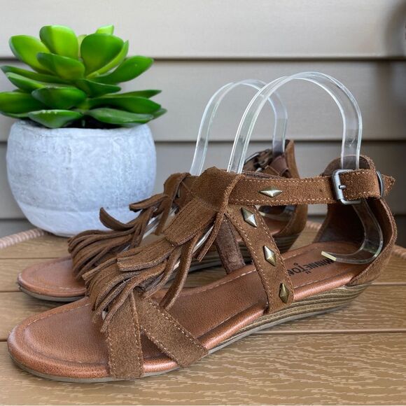 Minnetonka Merriam Leather Fringe Sandal Women's Boho Mini Wedge Size 7 - Picture 2 of 10